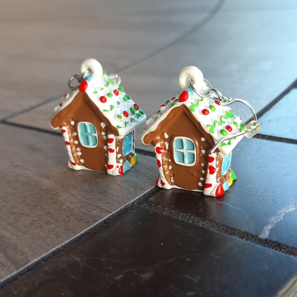 Gingerbread House Earrings - Picture 2 of 5